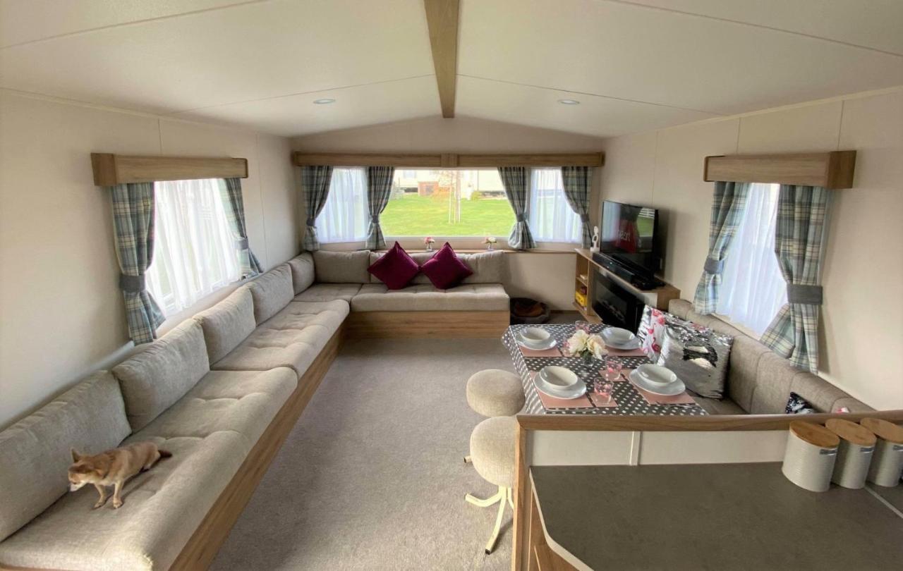 The Burrows Holiday Caravan, Seal Bay Selsey Eksteriør billede